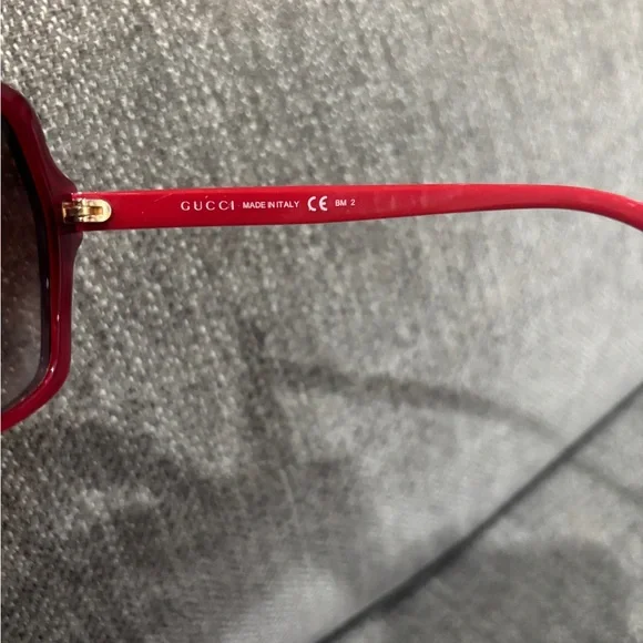 Gucci Red Tortoise Sherry Line Sunglasses display picture 2